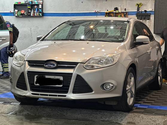 FORD FOCUS 2.0 SE PLUS SEDAN 16V FLEX 4P AUTOMÁTICO